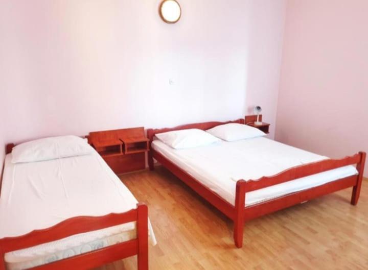 Apartmanibeta Stara Novalja Bagian luar foto
