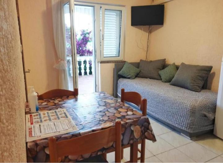 Apartmanibeta Stara Novalja Bagian luar foto