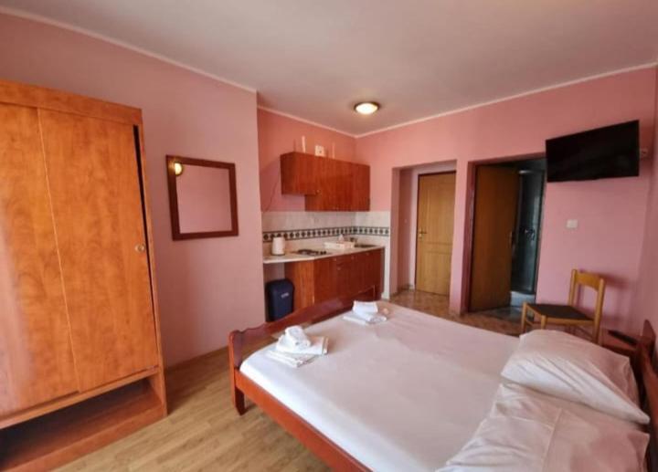 Apartmanibeta Stara Novalja Bagian luar foto