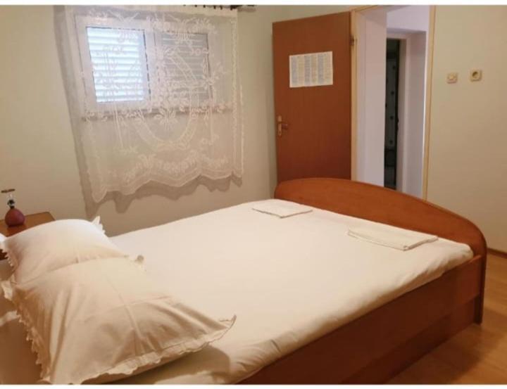 Apartmanibeta Stara Novalja Bagian luar foto