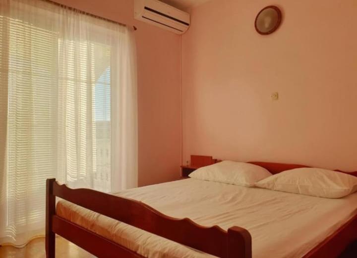Apartmanibeta Stara Novalja Bagian luar foto