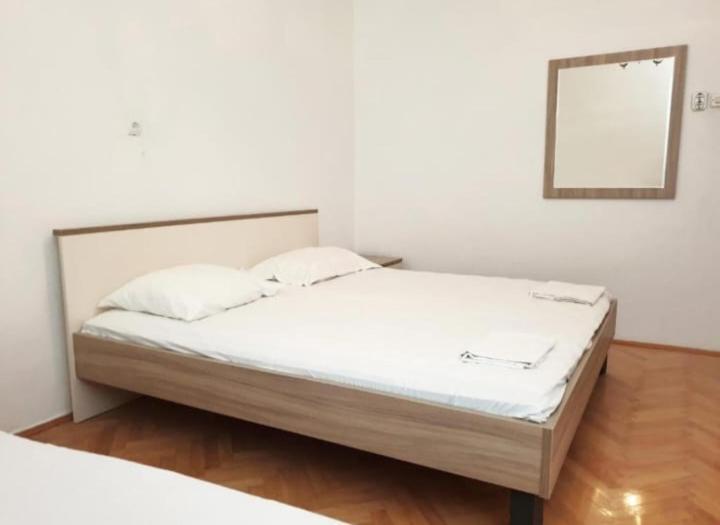 Apartmanibeta Stara Novalja Bagian luar foto