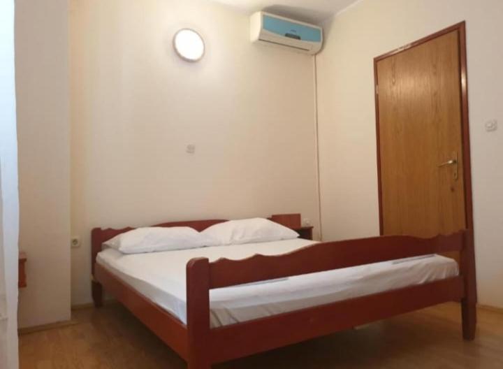 Apartmanibeta Stara Novalja Bagian luar foto